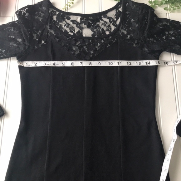 Black lace dress with long sleeves and pleating - Picture 5 of 8